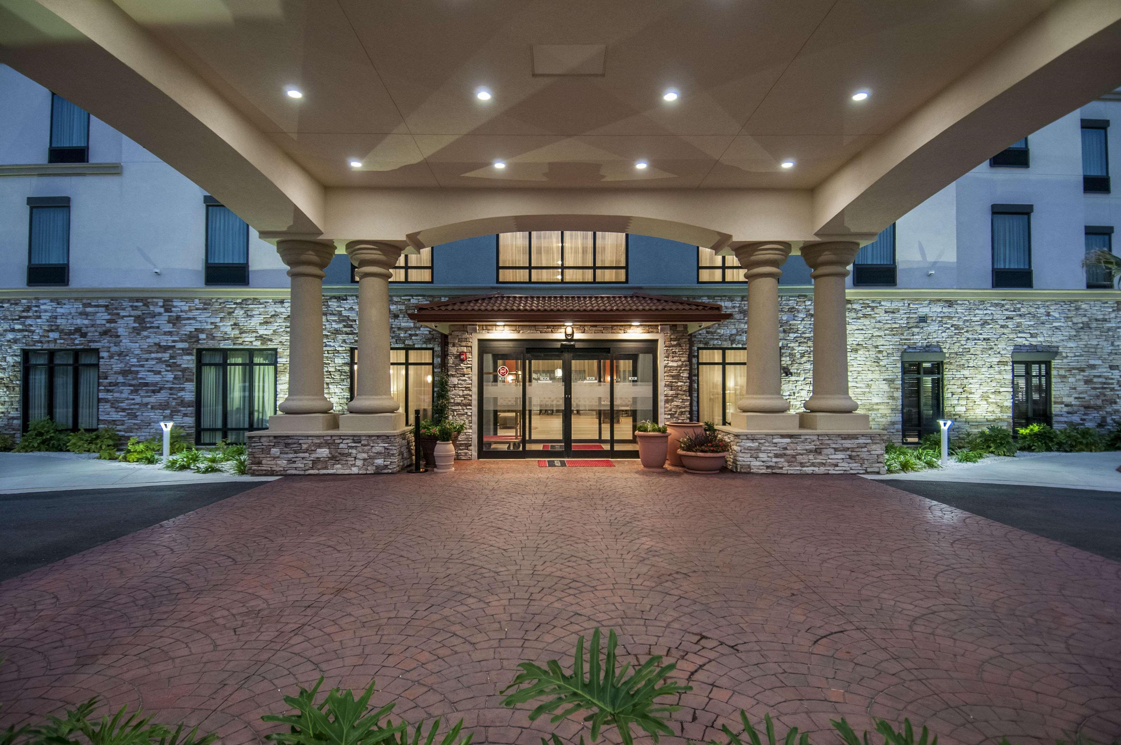 Hampton Inn & Suites Pensacola/I-10 Pine Forest Road Ferry Pass Exterior photo